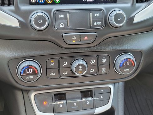 Used 2023 GMC Terrain SLT w/ LPO, Floor Liner Package AWD/4WD image 21