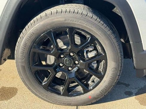 New 2026 Jeep Compass Latitude AWD/4WD image 34