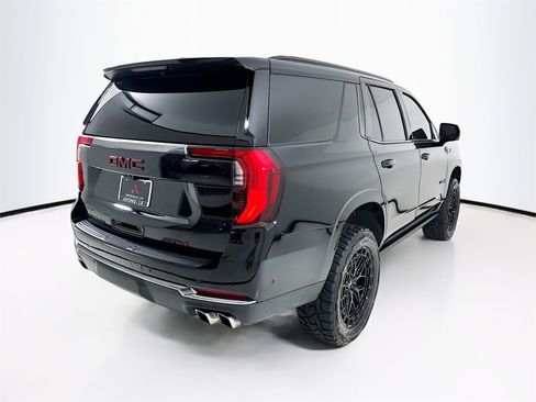 Used 2025 GMC Yukon AT4 w/ AT4 Premium Package image 8