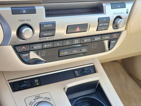 Used 2014 Lexus ES 350 w/ Premium Package FWD image 28