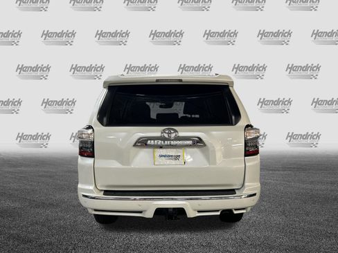 Used 2022 Toyota 4Runner Limited AWD/4WD image 9