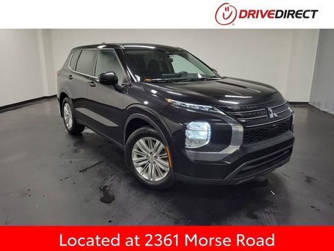 Used 2022 Mitsubishi Outlander ES FWD image 1