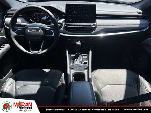 Used 2023 Jeep Compass Latitude AWD/4WD image 13