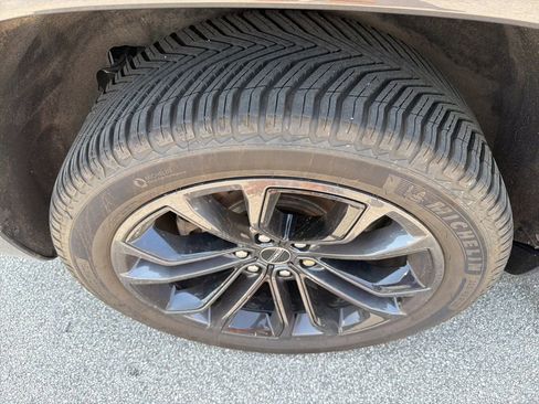 Used 2024 Jeep Grand Wagoneer Series III w/ Rear Seat Video Group 1 image 11