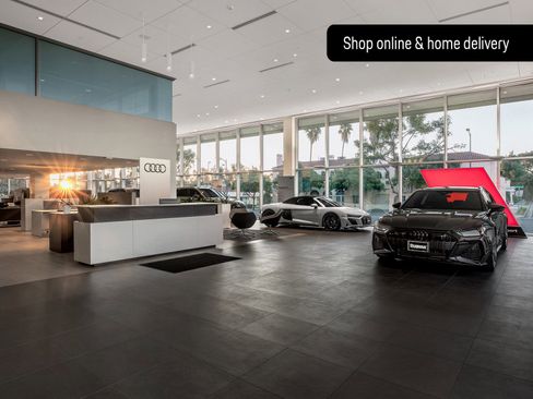 Used 2024 Audi Q4 e-tron Premium Plus image 34