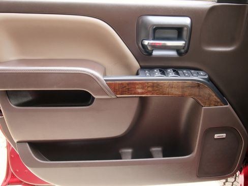 Used 2018 Chevrolet Silverado 1500 LT w/ Texas Edition image 19