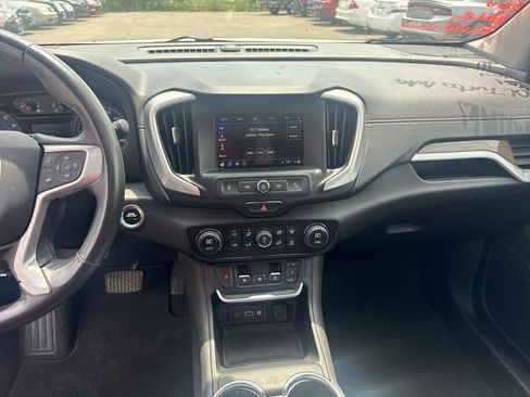 Used 2018 GMC Terrain SLE w/ Driver Convenience Package AWD/4WD image 10