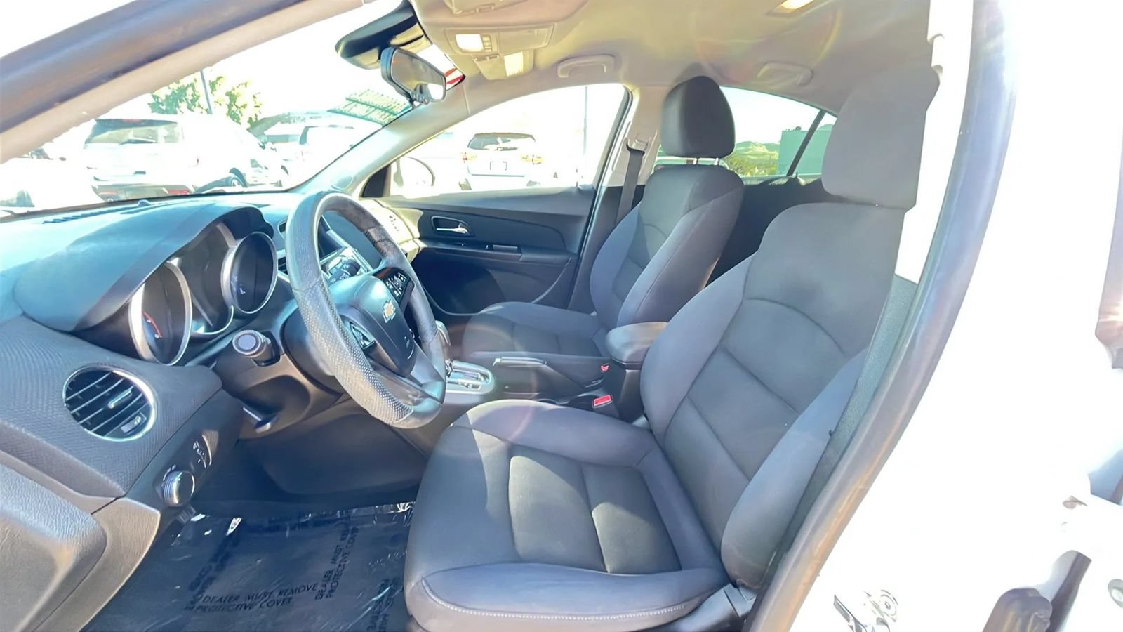 Used 2016 Chevrolet Cruze LT FWD image 10