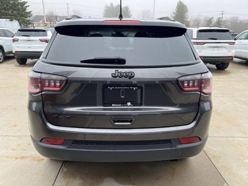 Certified 2019 Jeep Compass Latitude AWD/4WD image 5
