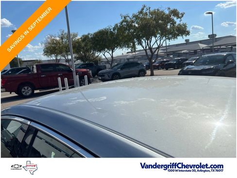 Used 2021 Chevrolet Malibu LT FWD image 12