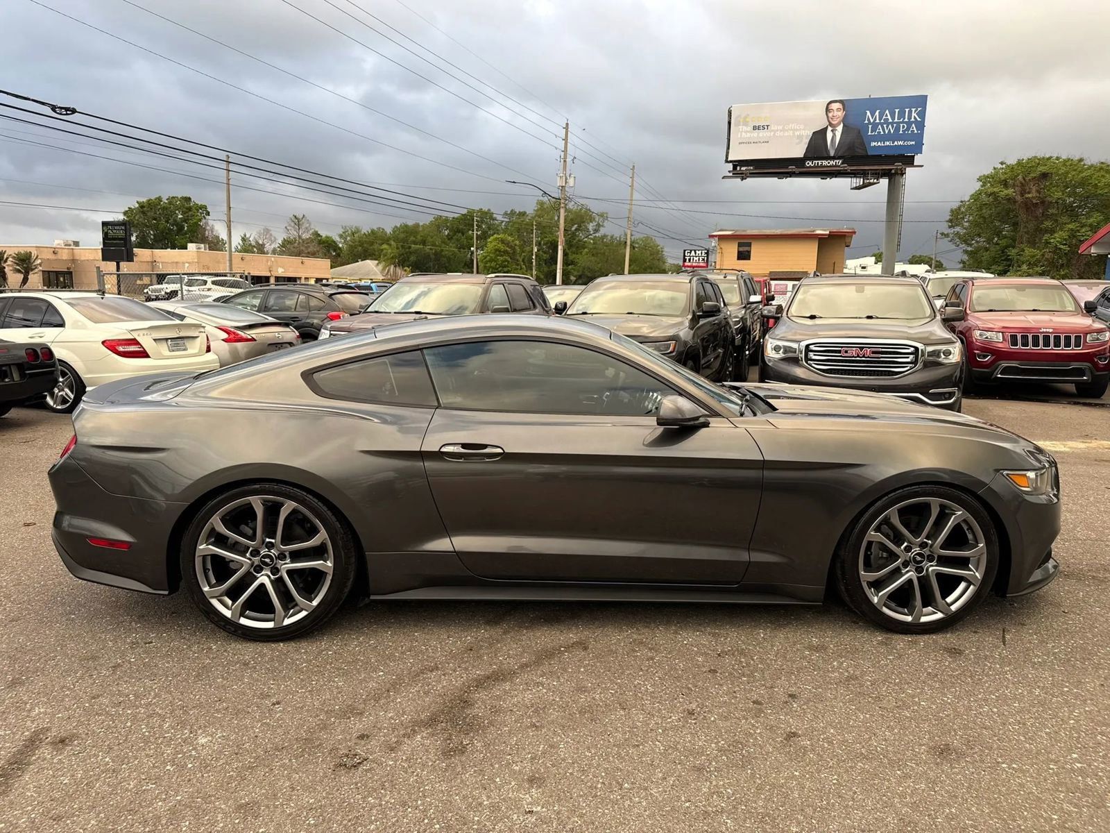 Used 2015 Ford Mustang Premium RWD image 4