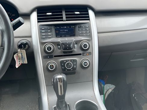Used 2011 Ford Edge SEL AWD/4WD image 10