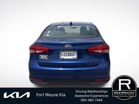 Used 2017 Kia Forte LX FWD image 4