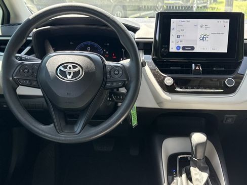 Used 2026 Toyota Corolla LE FWD image 4
