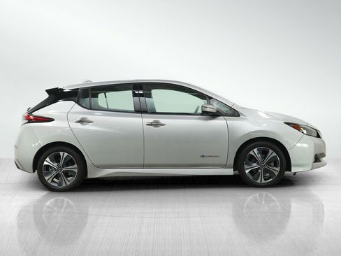 Used 2018 Nissan Leaf SL w/ SL Technology Package FWD image 6