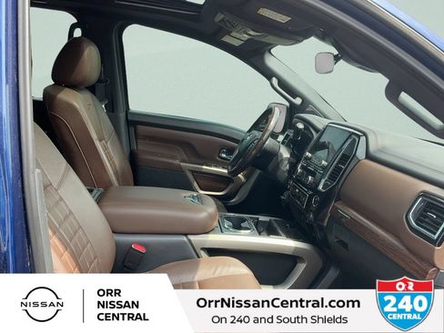 Used 2021 Nissan Titan Platinum Reserve w/ Moonroof Package AWD/4WD image 11