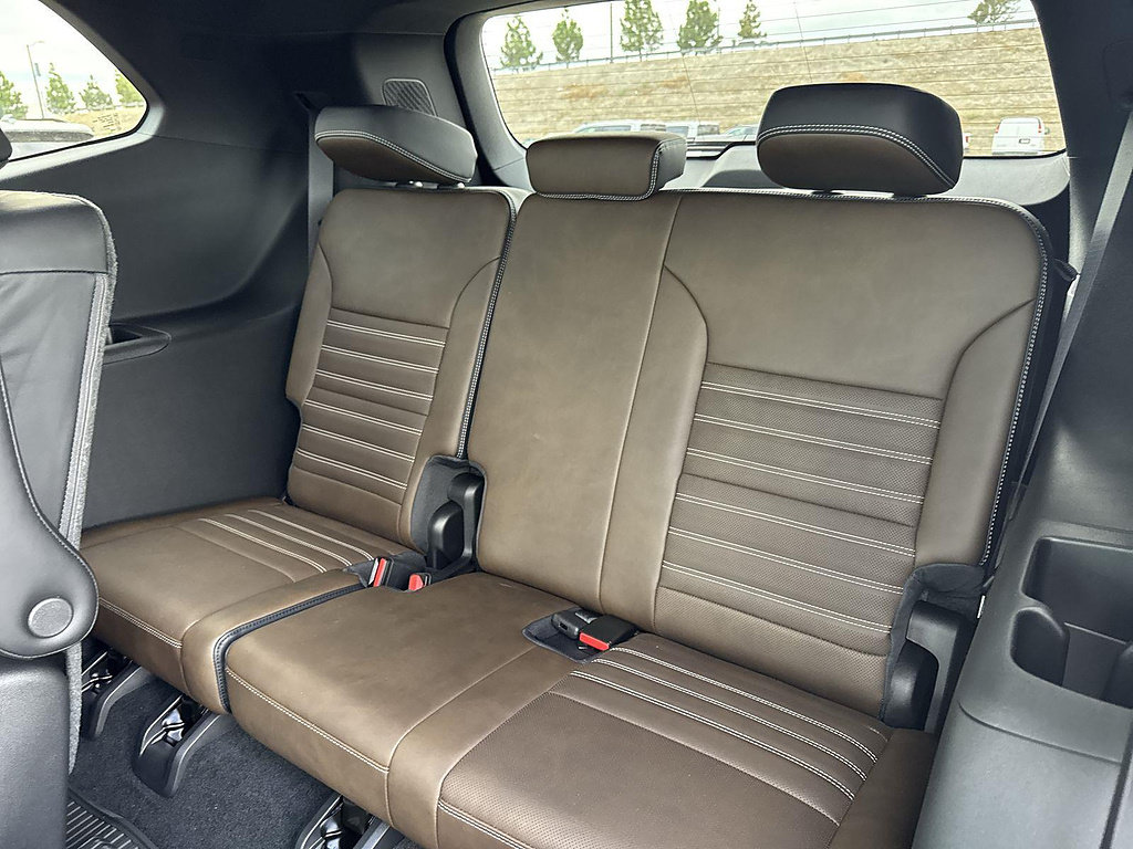 New 2027 GMC Acadia Denali Ultimate w/ LPO, Floor Liner Package FWD image 1