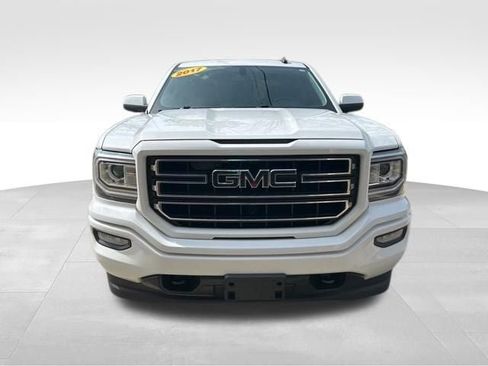 Used 2017 GMC Sierra 1500 SLE w/ SLE Value Package AWD/4WD image 2
