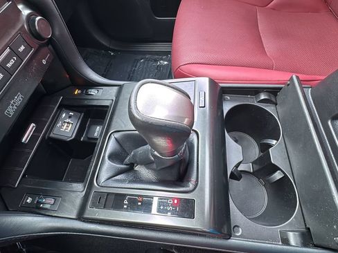 Used 2023 Lexus GX 460 Premium w/ Accessory Package AWD/4WD image 29