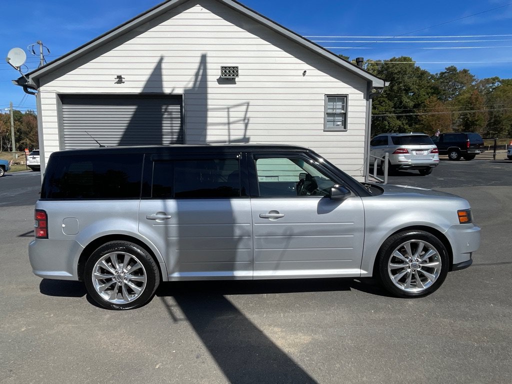 Used 2011 Ford Flex Titanium AWD/4WD image 7