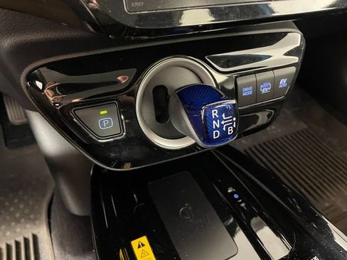 Used 2022 Toyota Prius Prime XLE FWD image 9