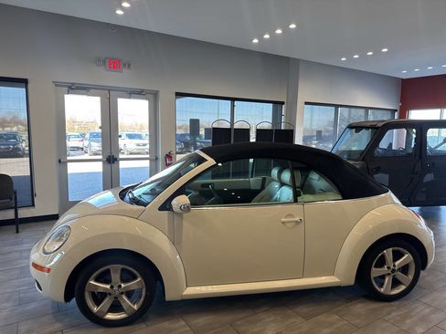 Used 2007 Volkswagen Beetle Triple White Edition image 8