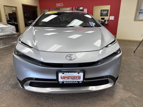 Used 2023 Toyota Prius Prime FWD image 13