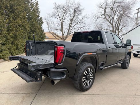 Used 2025 GMC Sierra 2500 Denali Ultimate image 33