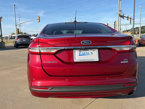Used 2018 Ford Fusion SE w/ Fusion SE Technology Package FWD image 15