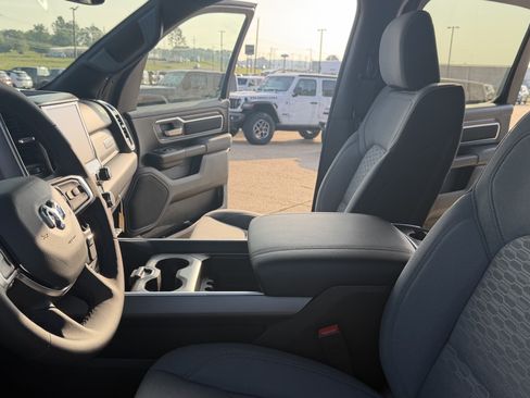 New 2026 RAM 1500 Big Horn AWD/4WD image 19