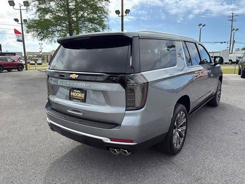 New 2026 Chevrolet Suburban High Country AWD/4WD image 5