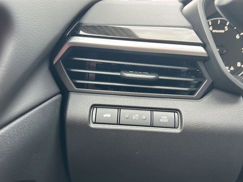 Used 2025 Nissan Altima 2.5 SR w/ SR Premium Package image 16