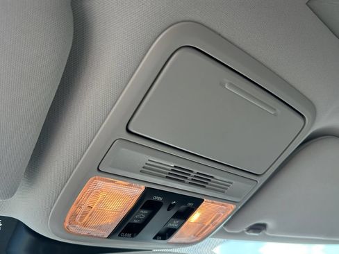 Used 2025 Honda Odyssey Elite image 22