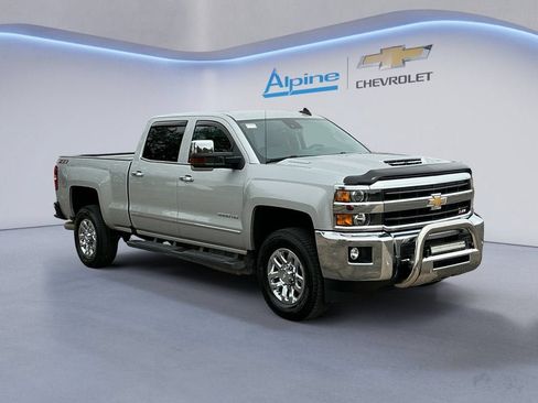 Used 2019 Chevrolet Silverado 3500 LTZ w/ Duramax Plus Package AWD/4WD image 7