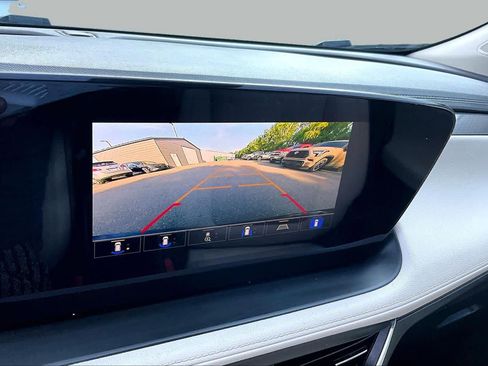 Used 2024 Buick Encore GX Avenir w/ Avenir Technology Package FWD image 27