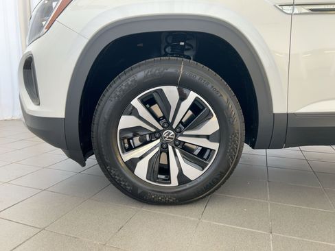 New 2026 Volkswagen Atlas Cross Sport SE AWD/4WD image 12