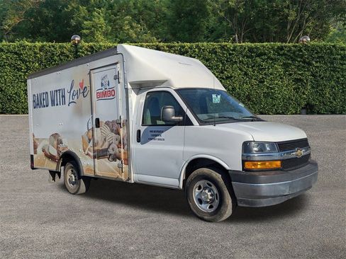 Used 2021 Chevrolet Express 3500 w/ Power Convenience Package image 2
