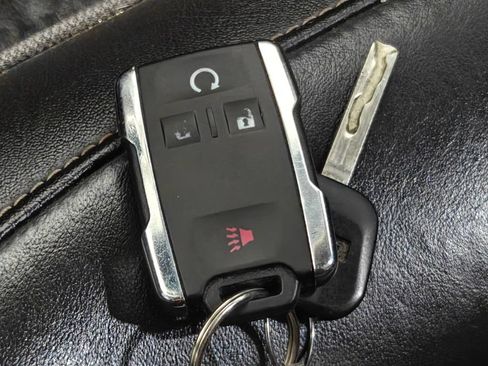 Used 2017 GMC Canyon Denali AWD/4WD image 14
