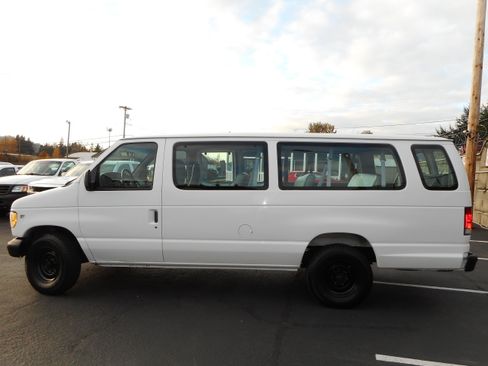 Used 1999 Ford E-350 and Econoline 350 Club Wagon image 6