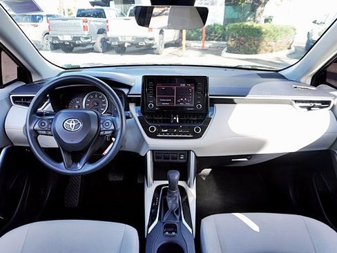 Used 2022 Toyota Corolla Cross L image 19