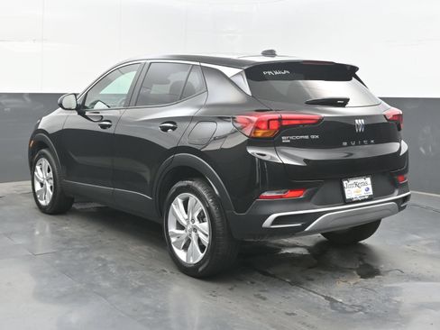 Used 2025 Buick Encore GX Preferred AWD/4WD image 8