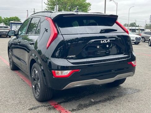 Certified 2025 Kia Niro Wind w/ Wind Preserve Package FWD image 7