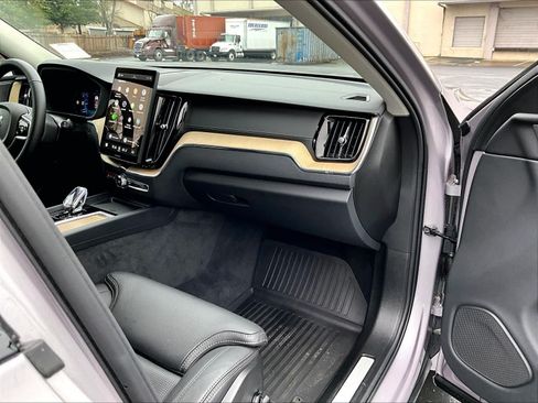 Used 2026 Volvo XC60 B5 Ultra w/ Climate Package AWD/4WD image 19