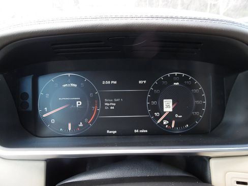 Used 2016 Land Rover Range Rover Supercharged image 13