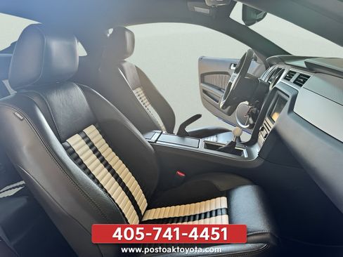 Used 2010 Ford Mustang Shelby GT500 RWD image 22