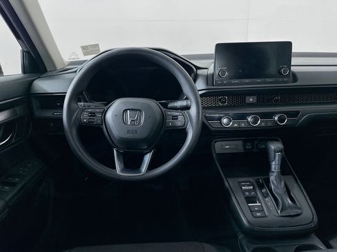 Used 2025 Honda CR-V LX image 17