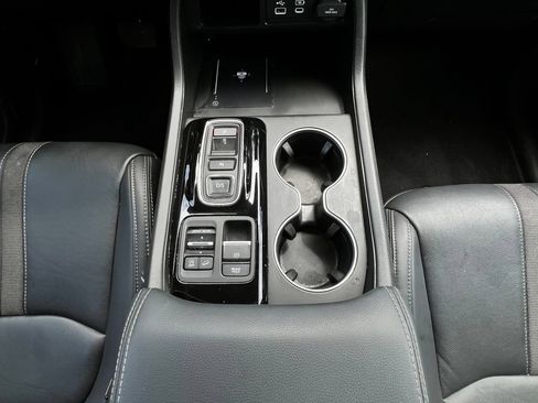 Used 2025 Honda Pilot Touring image 19