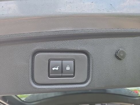 Used 2025 Nissan Pathfinder Platinum AWD/4WD image 34