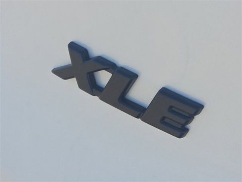 Used 2025 Toyota RAV4 XLE Premium image 10