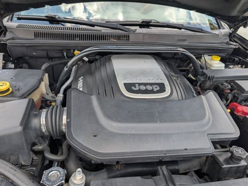 Used 2006 Jeep Grand Cherokee Overland w/ Skid Plate Group AWD/4WD image 28